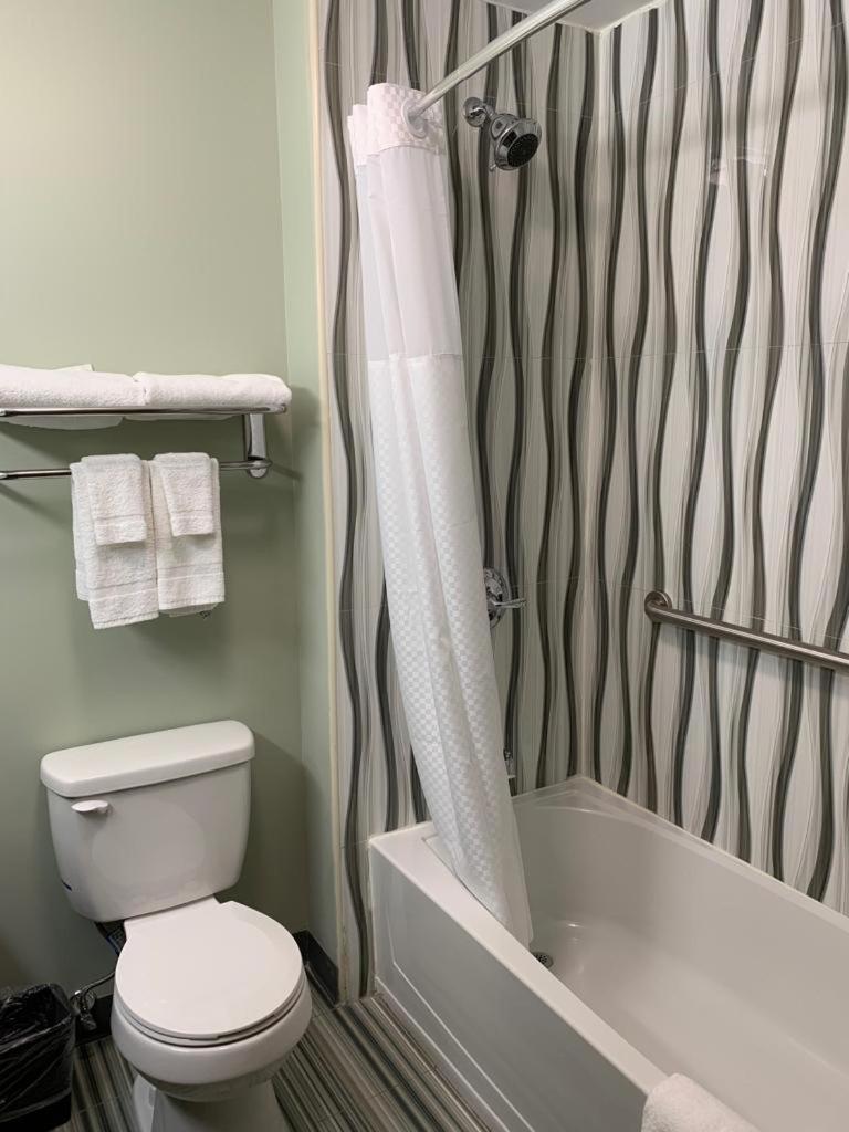 Quality Inn Queens New York Exterior photo